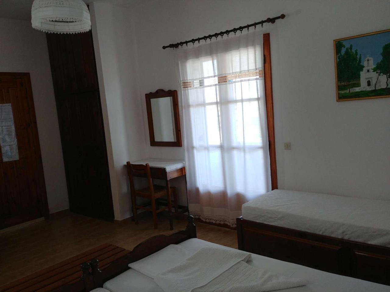 Casper'S Studios Piso Livadi Bagian luar foto